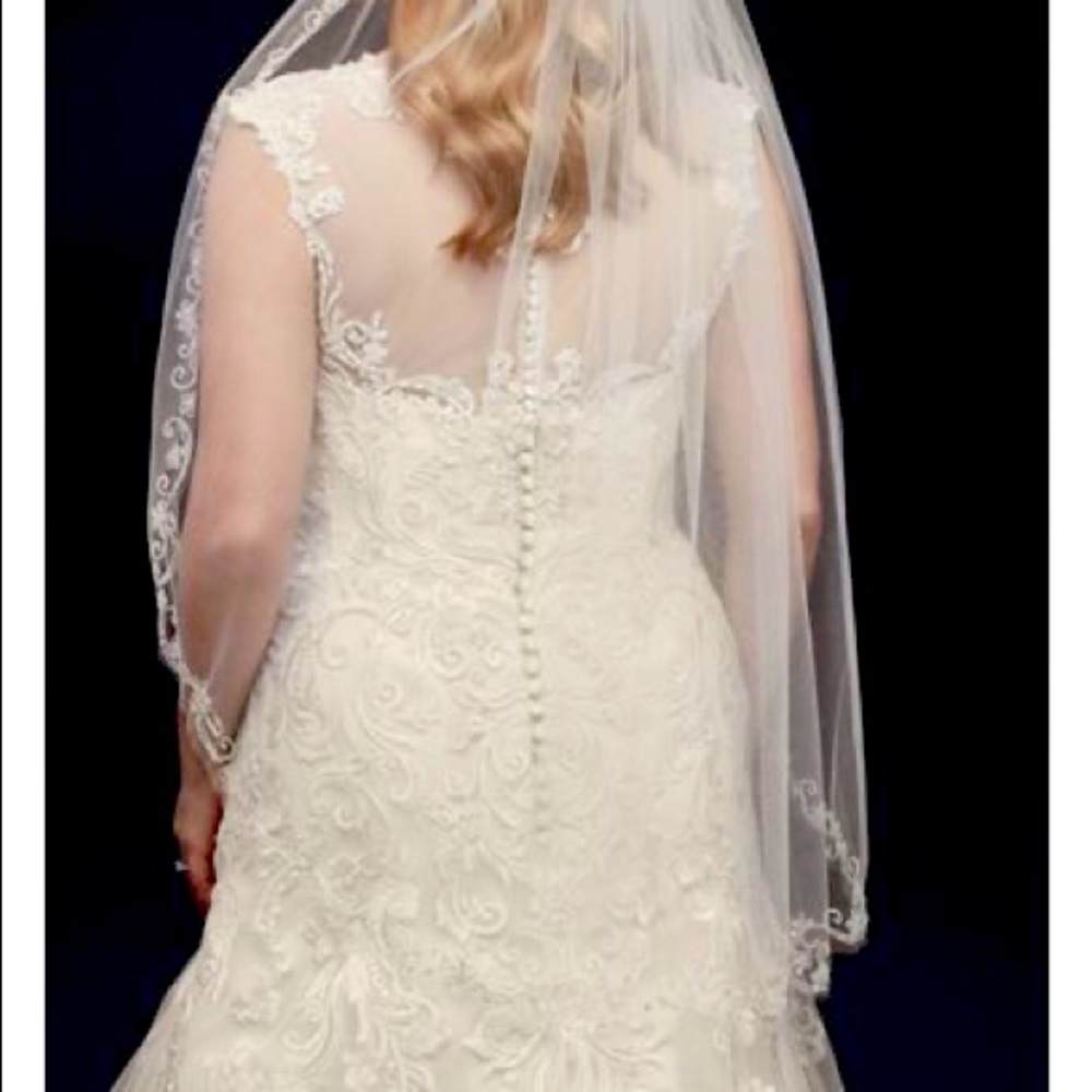 One Tier Mid Veil with Floral Swirl Embellishment